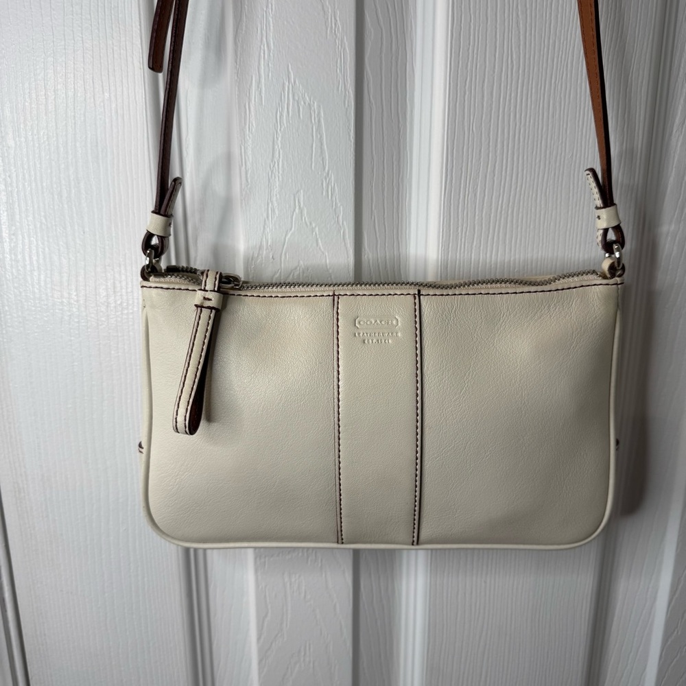 Vintage Coach 7578 Slim Demi White Leather Crossbody Bag